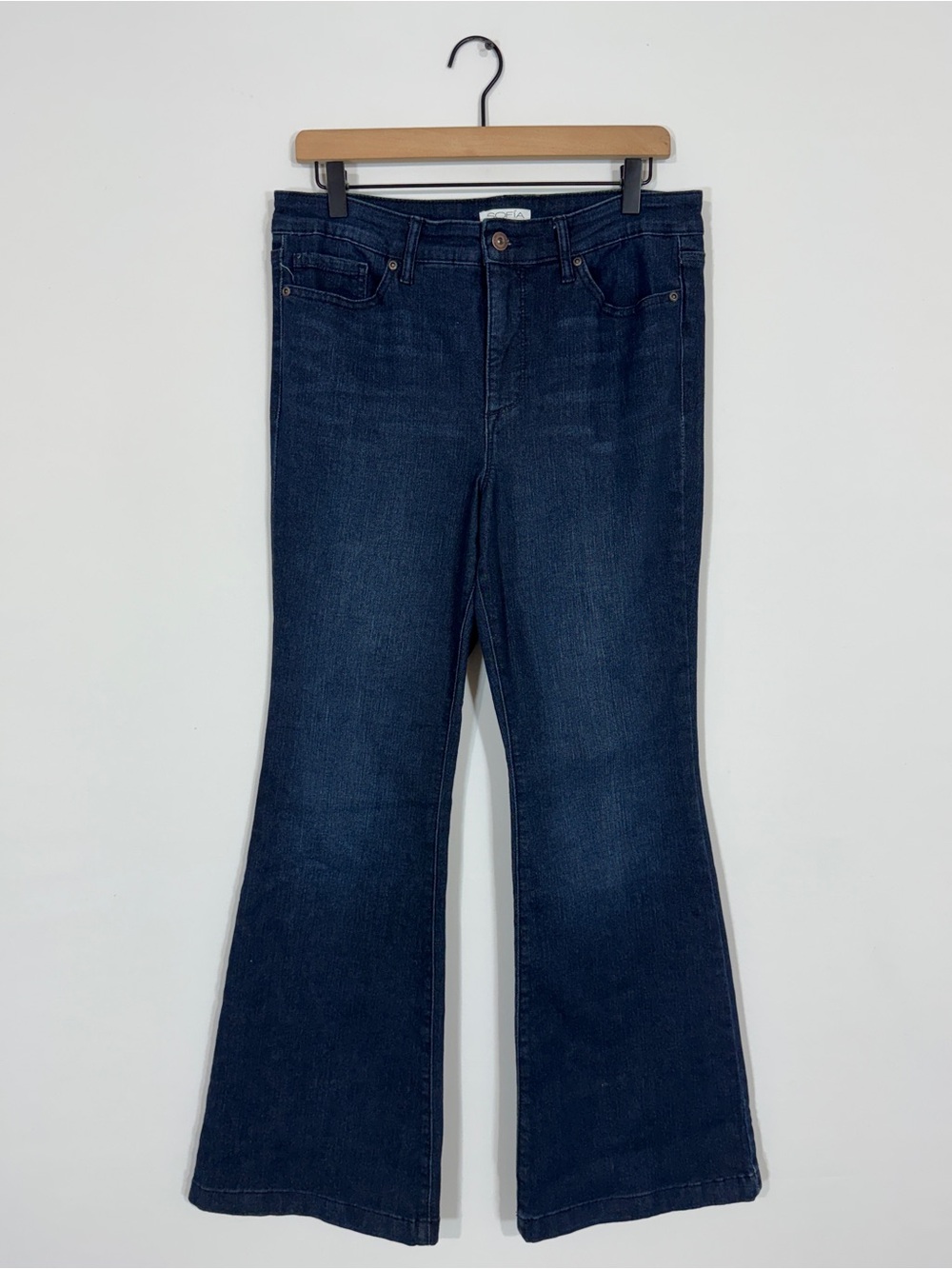 WJ425 {Sofia Vergara} "Melisa Flare" Short Petite Blue Denim Jeans